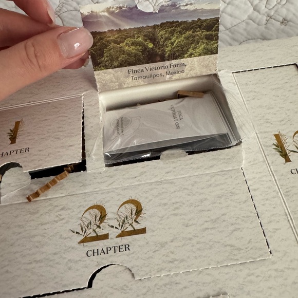 Young Living Once Upon a Farm Collection with 25 botanical charms - Picture 6 of 7